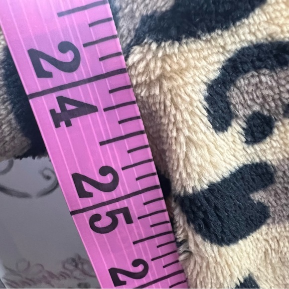 Cheetah fleece pull over hoodie half zip soft Sherpa style sweater. - Picture 6 of 6